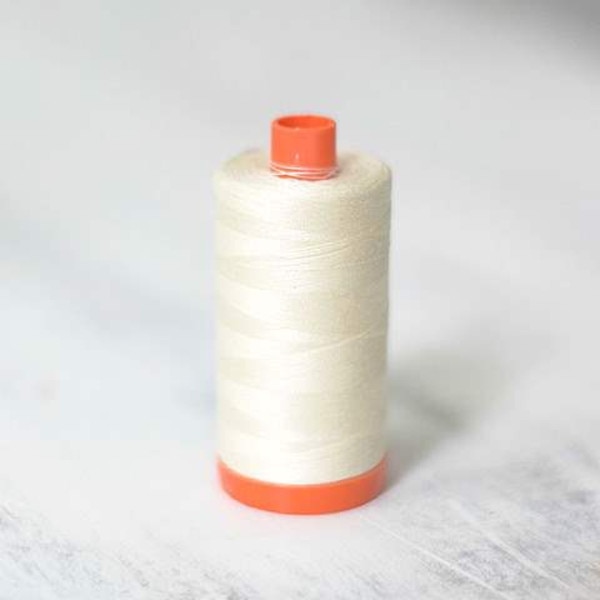 2310 Aurifil - Light Beige 2310 Aurifil - Light Beige